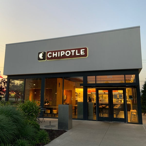 Chipotle Restaurant Exterior