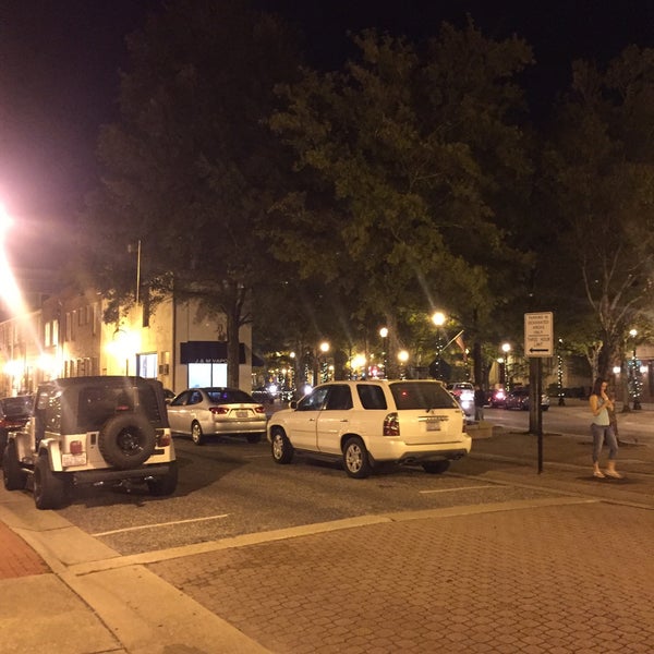 9/18/2016 tarihinde 🇬🇧Al G.ziyaretçi tarafından Downtown Fayetteville'de çekilen fotoğraf