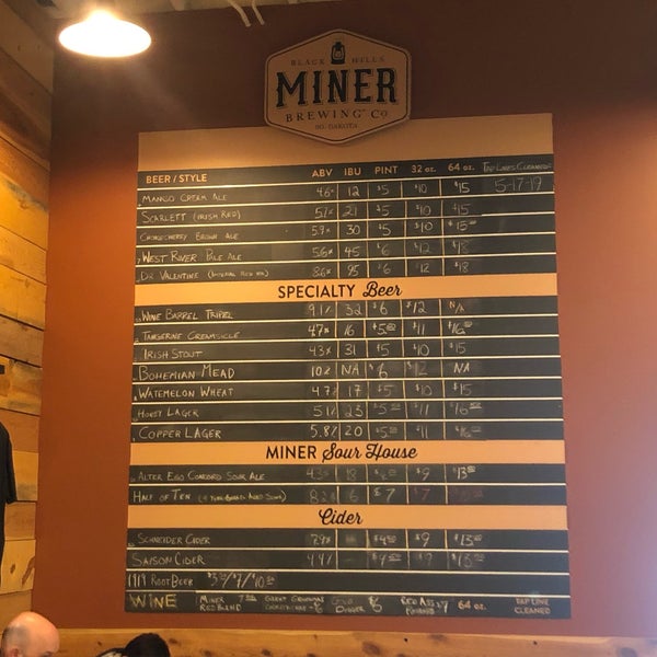 รูปภาพถ่ายที่ Miner Brewing Company โดย Mike W. เมื่อ 5/28/2019
