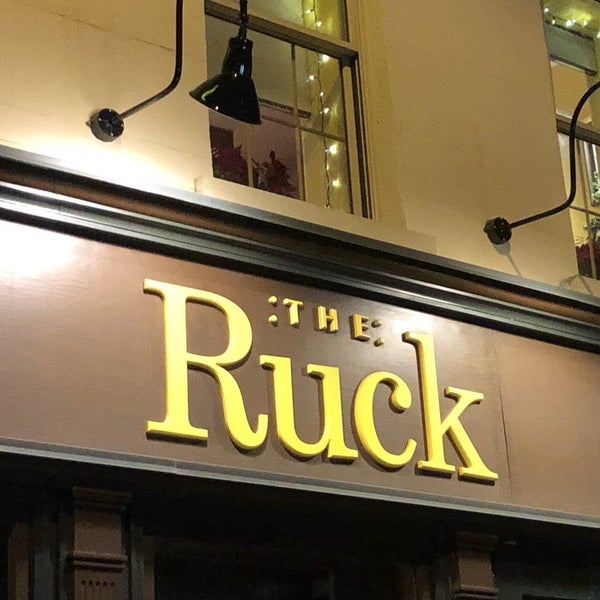 รูปภาพถ่ายที่ The Ruck โดย Mike W. เมื่อ 1/10/2020