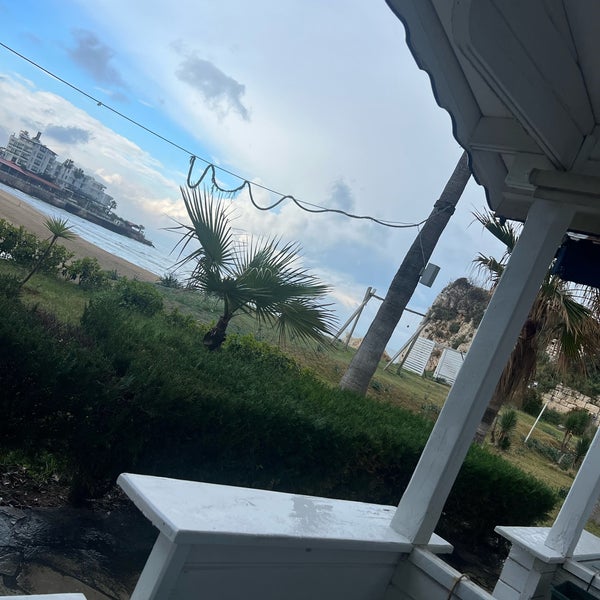 3/19/2023 tarihinde Sa T.ziyaretçi tarafından Mavi Beyaz Otel &amp; Beach Club'de çekilen fotoğraf