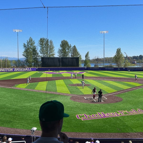 Husky Baseball Stadium - College Baseball Diamond in Seattle
