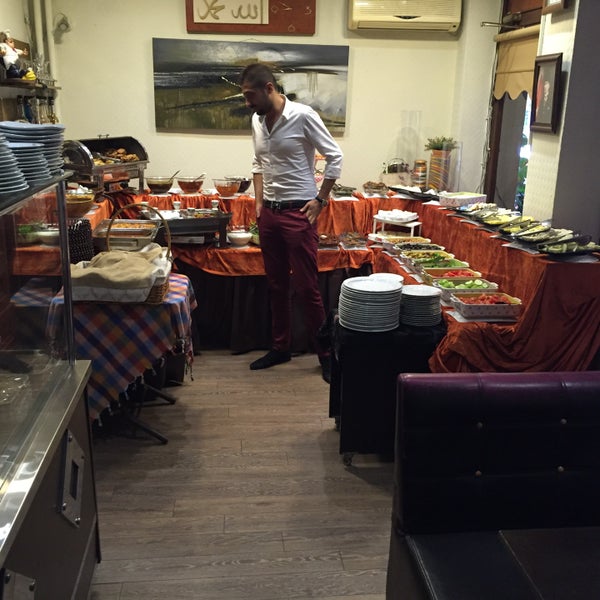 11/1/2015 tarihinde Gökhan D.ziyaretçi tarafından La Vraie Ambiance Cafe &amp; Restaurant'de çekilen fotoğraf