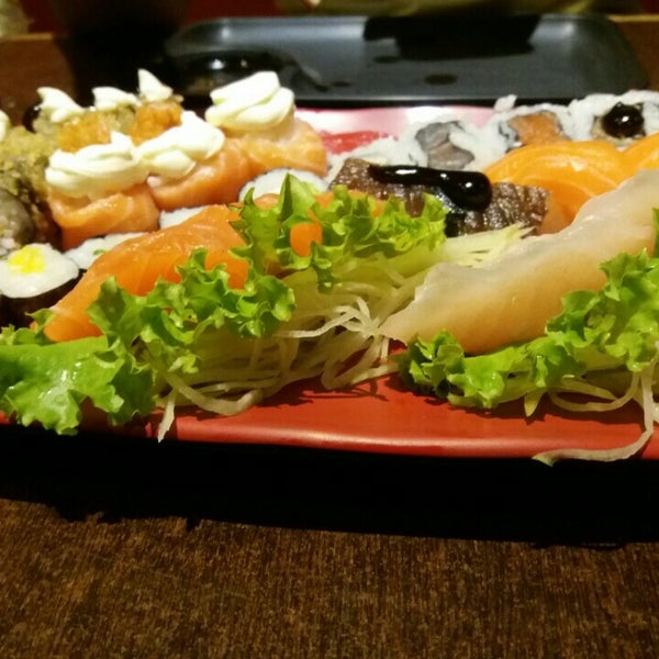 Снимок сделан в Hattori Sushi Bar пользователем Reynaldo C. 4/17/2016