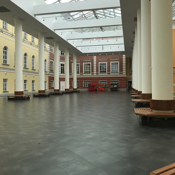 Высшая школа экономики (НИУ ВШЭ) - University in Басманный