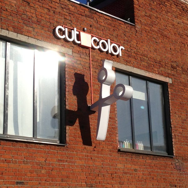 3/10/2013にMaria F.がCut and Colorで撮った写真