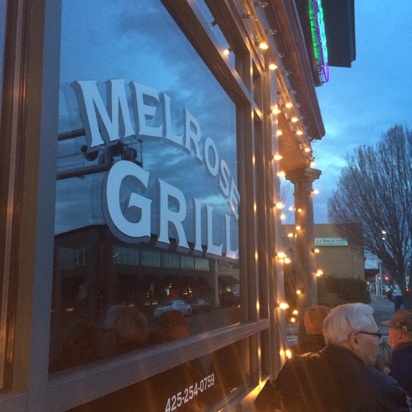 Foto diambil di The Melrose Grill oleh Mario Y. pada 1/19/2014