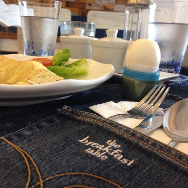 1/2/2014にKarla L.がThe Breakfast Tableで撮った写真
