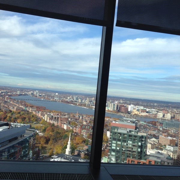 11/8/2013 tarihinde Eric W.ziyaretçi tarafından Downtown Harvard Club of Boston'de çekilen fotoğraf