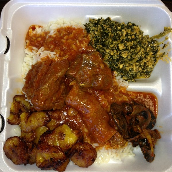Снимок сделан в Zion West African Restaurant пользователем Gwajap T. 9/11/2013