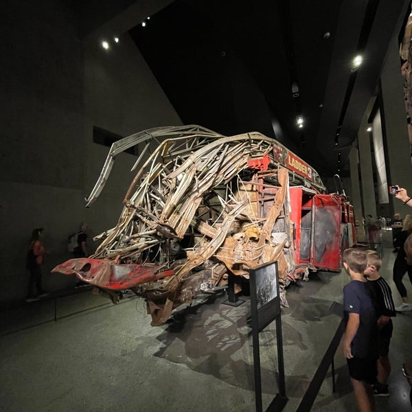 Das Foto wurde bei National September 11 Memorial Museum von Merah v. am 8/23/2023 aufgenommen