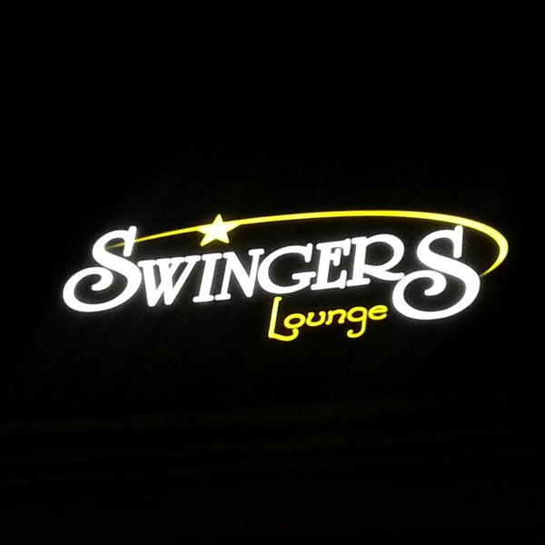 Photo taken at Swingers Lounge BH by Gabriella C. on 4/21/2013