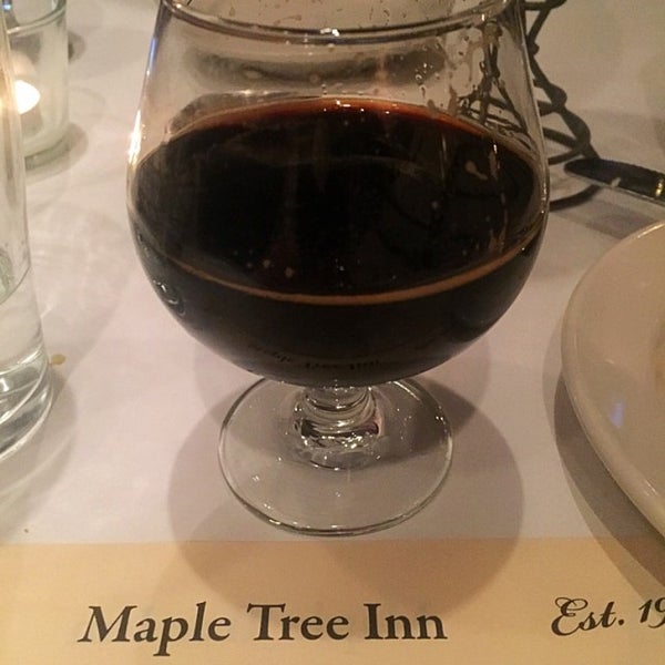 Foto scattata a Maple Tree Inn da John D. il 1/1/2017