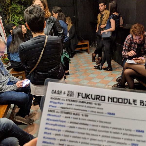 Foto tirada no(a) Fukuro Noodle Bar por István em 4/6/2019