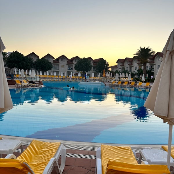 Photo prise au Salamis Bay Conti Resort Hotel par Zohre E. le7/22/2023