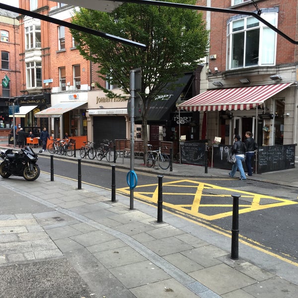Street will. Rundle mall in adelaide. Williams street. Williams street. English along the avenue.