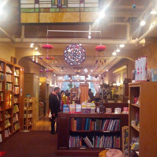 Снимок сделан в Crazy Wisdom Bookstore &amp; Tea Room пользователем Min Gyu K. 12/20/2012