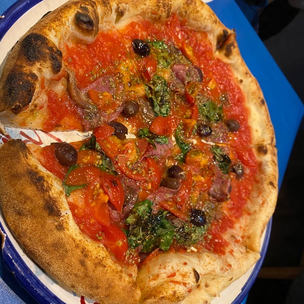 Снимок сделан в Pizzeria da peppe Napoli Sta&#39;ca пользователем Kokoro N. 12/11/2021