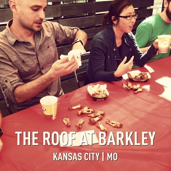 8/14/2014 tarihinde Ricky C.ziyaretçi tarafından The Roof at Barkley'de çekilen fotoğraf