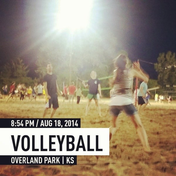 Das Foto wurde bei Volleyball Beach von Ricky C. am 8/19/2014 aufgenommen