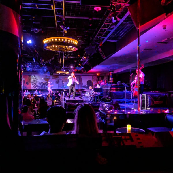 Foto tirada no(a) 1 OAK Nightclub por HUSSAIN em 7/18/2019