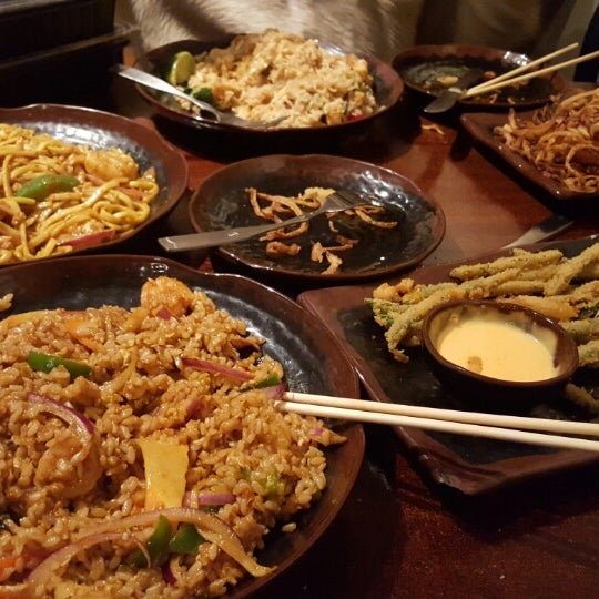 Drunken noodles, Drunken rice with shrimp.  Tempura green beans, onion  chop stick & pad thai fried rice and the plumbing wine sangria is the BEST!