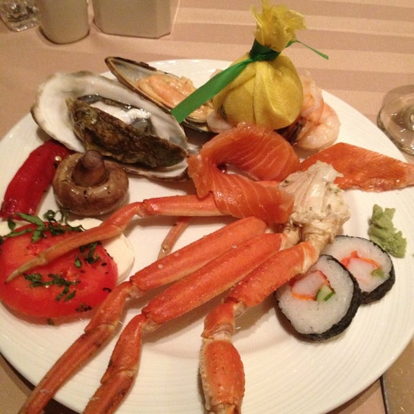 Das Foto wurde bei Sterling&#39;s Seafood Steakhouse von Alyssa M. am 9/1/2013 aufgenommen