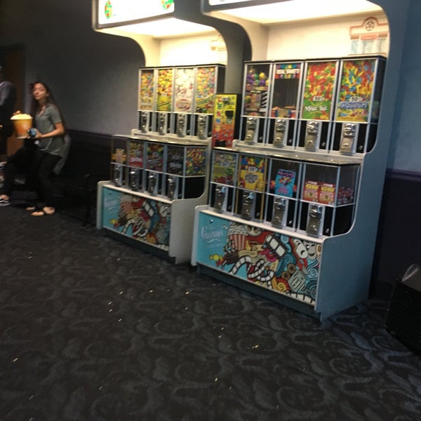 Fotos en Regal Royal Palm Beach & RPX Royal Palm Beach, FL