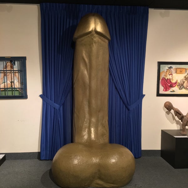 8/9/2017 tarihinde Robin D.ziyaretçi tarafından World Erotic Art Museum'de çekilen fotoğraf