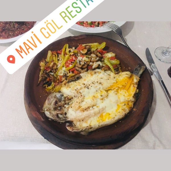 Das Foto wurde bei Mavi Göl Restaurant von 👑🧿👑🧿 am 10/8/2019 aufgenommen