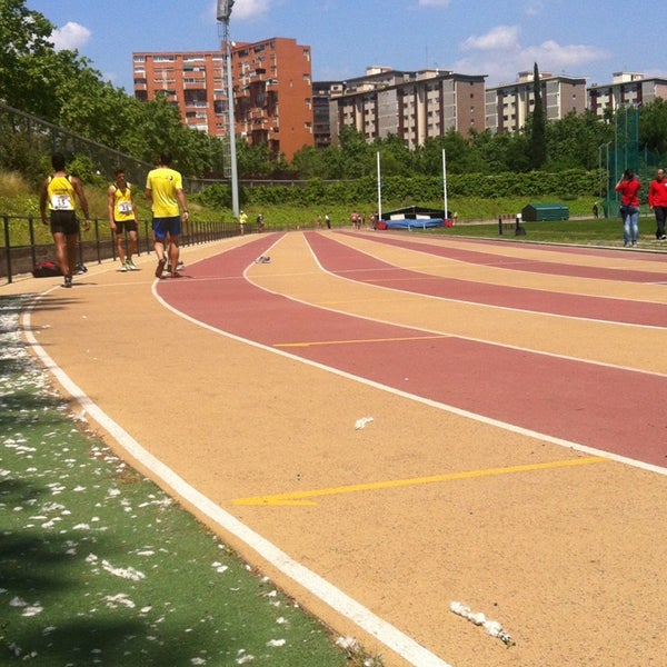 Pistes D'Atletisme De Can Dragó Pista de Atletismo en Porta Pistes D'Atletisme De Can Dragó Pista de Atletismo en Porta