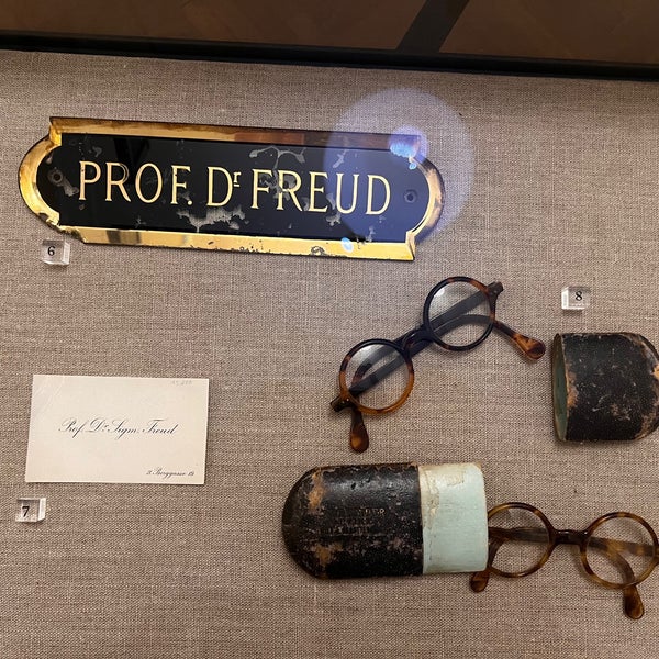 10/27/2022 tarihinde Sam V.ziyaretçi tarafından Sigmund Freud Museum'de çekilen fotoğraf