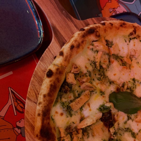 Foto tirada no(a) Pizzapoli por Doola em 9/28/2022