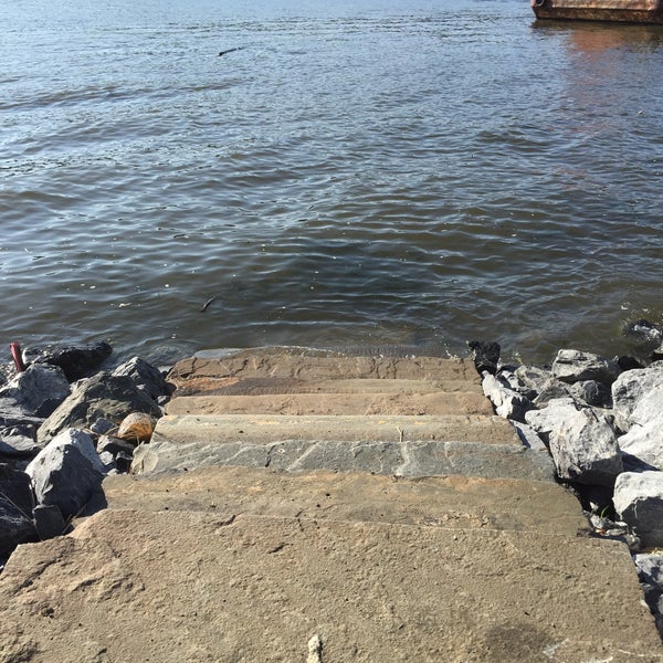 Quiet Cove Riverfront Park 129 ziyaretçidan 2 tavsiye