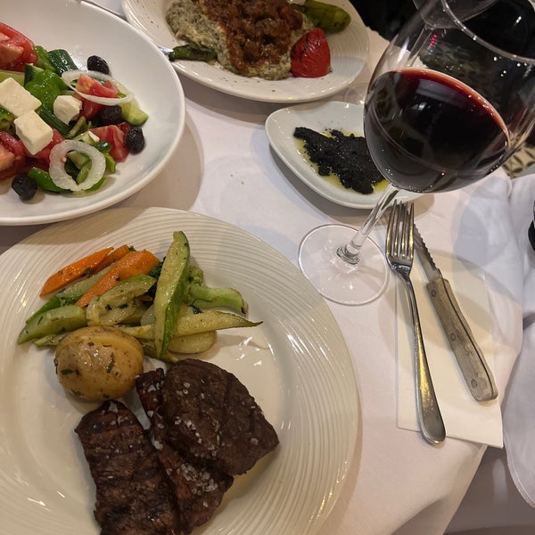 9/25/2022 tarihinde Nur ….ziyaretçi tarafından Faros Restaurant'de çekilen fotoğraf