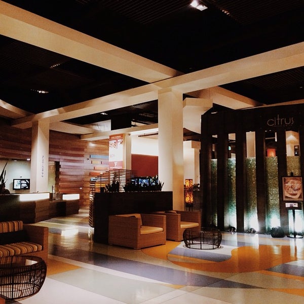 รูปภาพถ่ายที่ Renaissance ClubSport Aliso Viejo Laguna Beach Hotel โดย Pattie C. เมื่อ 1/11/2015