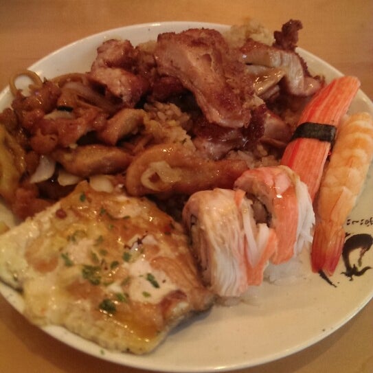 Foto tomada en Lobster House Sushi &amp; Hibachi Grill  por Ace el 5/29/2014