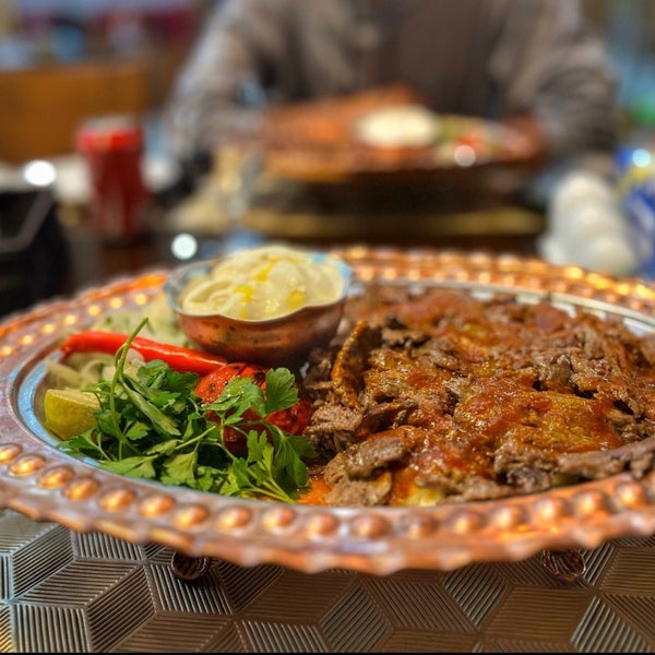 Photo taken at Al Madina Restaurant by 🔱 ALI 🔱 on 10/1/2023