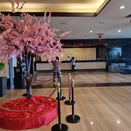 Снимок сделан в Aston Denpasar Hotel &amp; Convention Center пользователем agung d. 2/17/2024