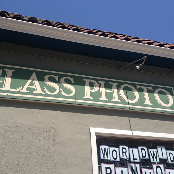 4/26/2013にJack W.がLooking Glass Photo &amp; Cameraで撮った写真