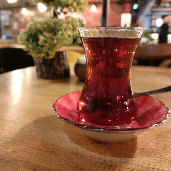 รูปภาพถ่ายที่ Don Kişot Cafe โดย T.c. İ. เมื่อ 7/5/2022