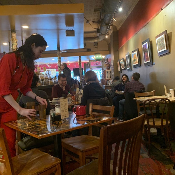 12/28/2019 tarihinde Paul G.ziyaretçi tarafından Kopi Café'de çekilen fotoğraf