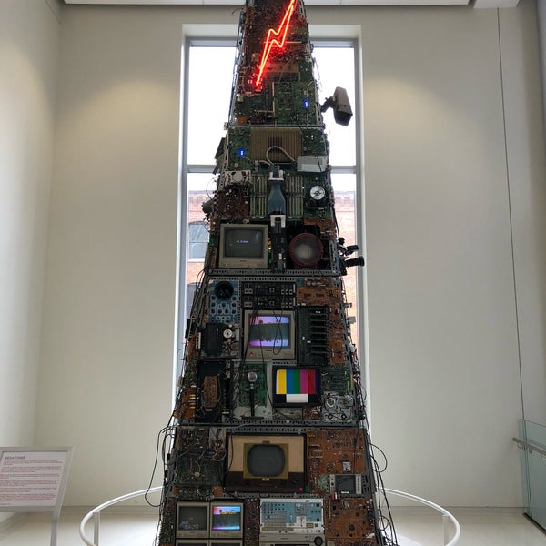 5/12/2018에 Paul G.님이 The Museum of Broadcast Communications에서 찍은 사진