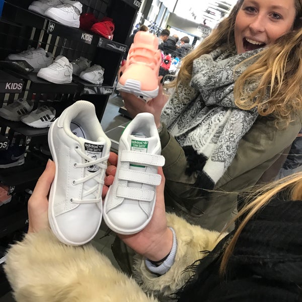 JD Sports - Sporting Goods Shop in Antwerp