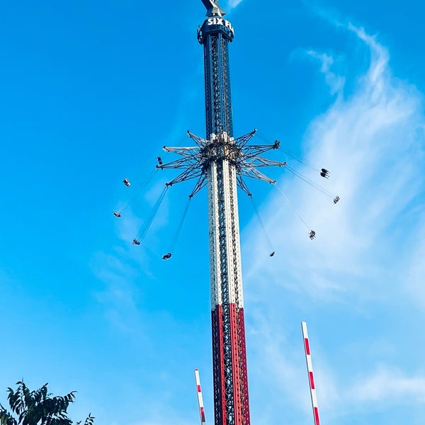 Foto tomada en Six Flags Over Texas  por camila g. el 10/23/2022
