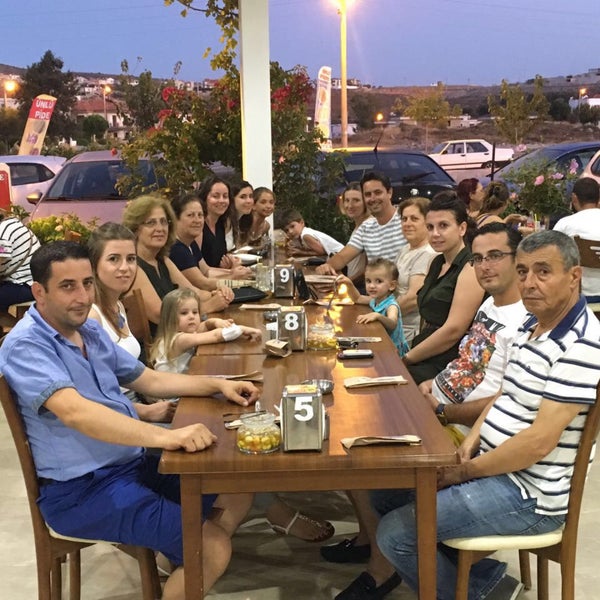 Foto diambil di Ünlü Pide oleh Yonca G. pada 7/17/2016