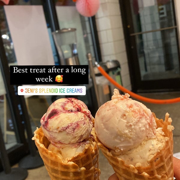 11/5/2021 tarihinde Ilse V.ziyaretçi tarafından Jeni&#39;s Splendid Ice Creams'de çekilen fotoğraf