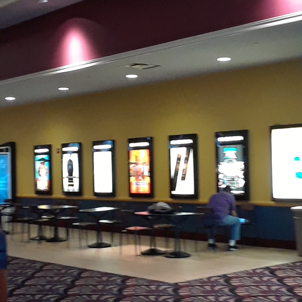 Fotos en City Center 15 Cinema de Lux White Plains, NY