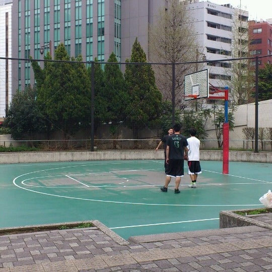 神田橋公園 閉業 バスケットボール場