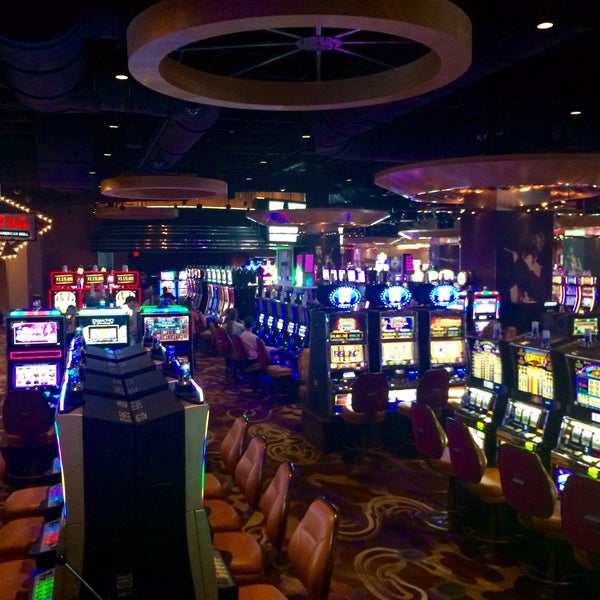 Photo taken at Hard Rock Hotel &amp; Casino Sioux City by Fiorello Handyman on 10/8/2015